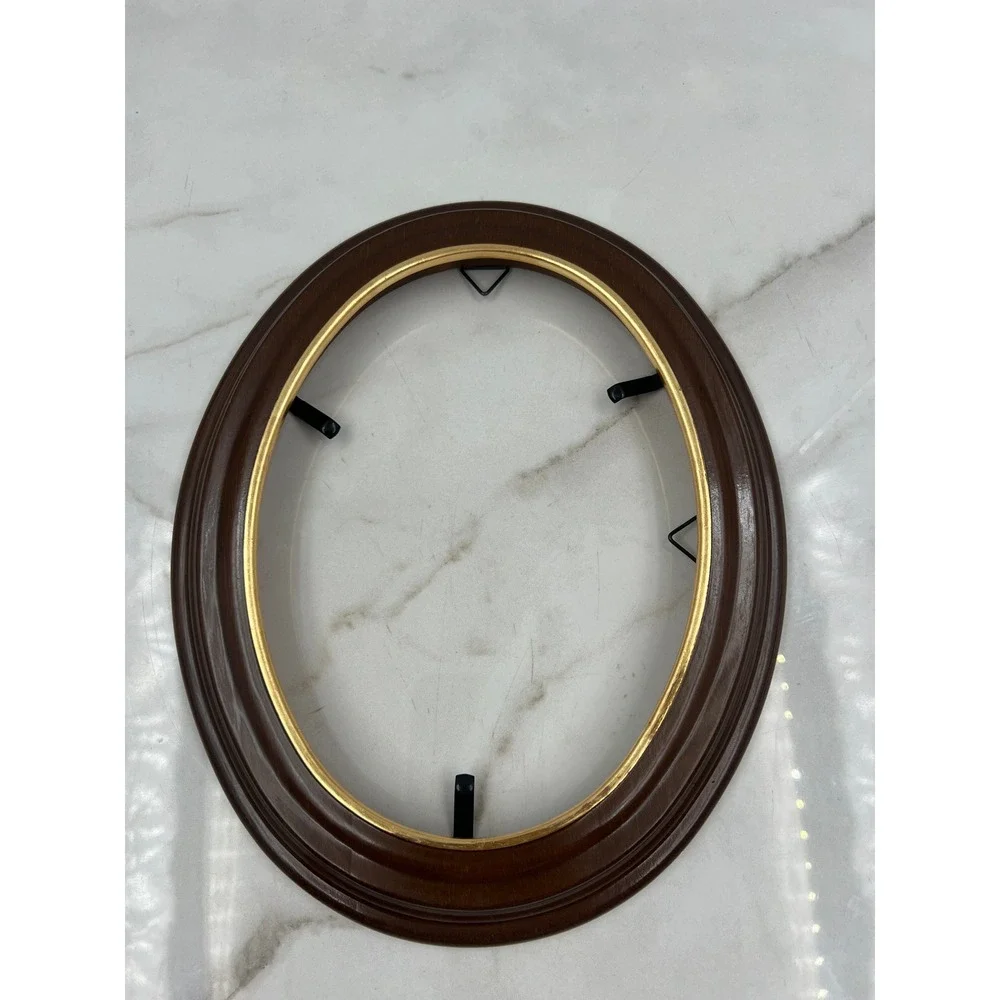 Van Hygan & Smythe CS95 Oval Wood Wall Frame Brown Gold Trim 8.5x10.5